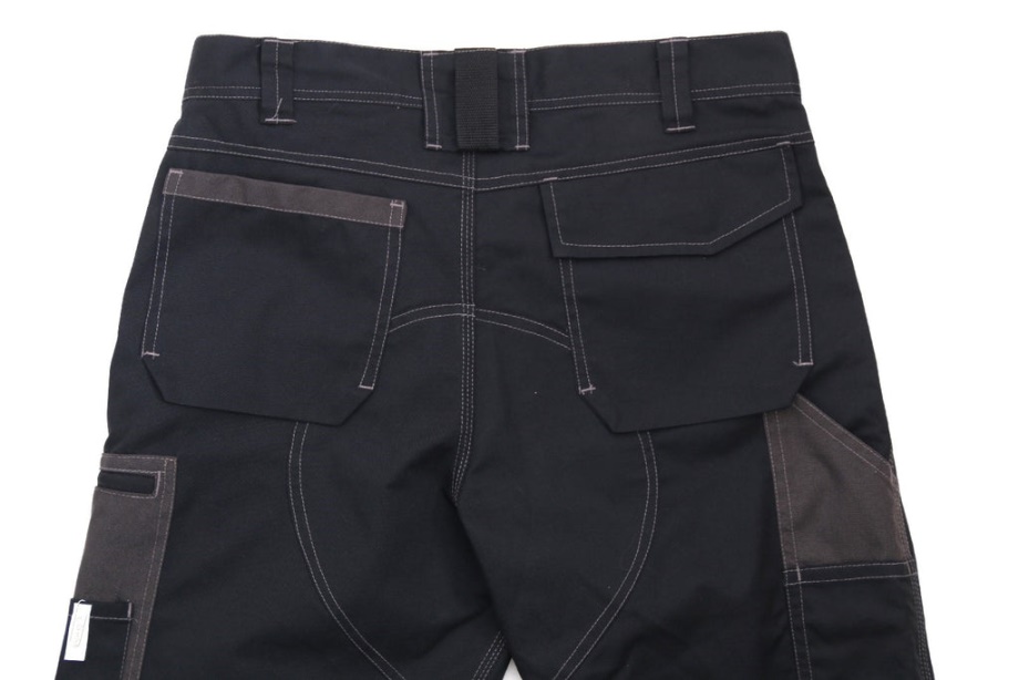 Essentials Cargo Nadrág Hernyó