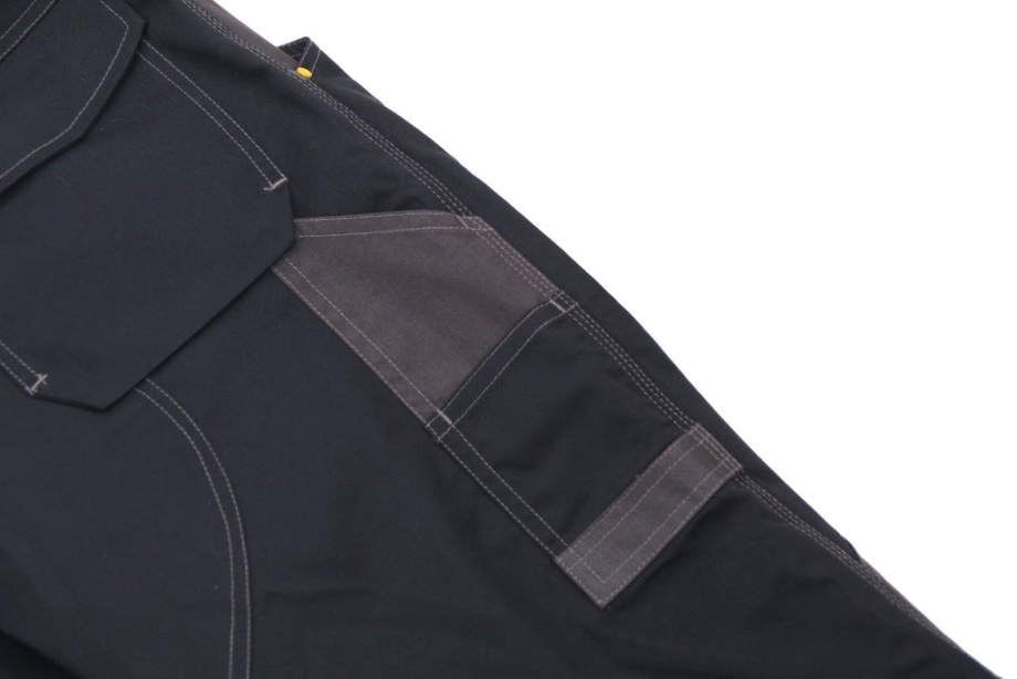 Essentials Cargo Nadrág Hernyó